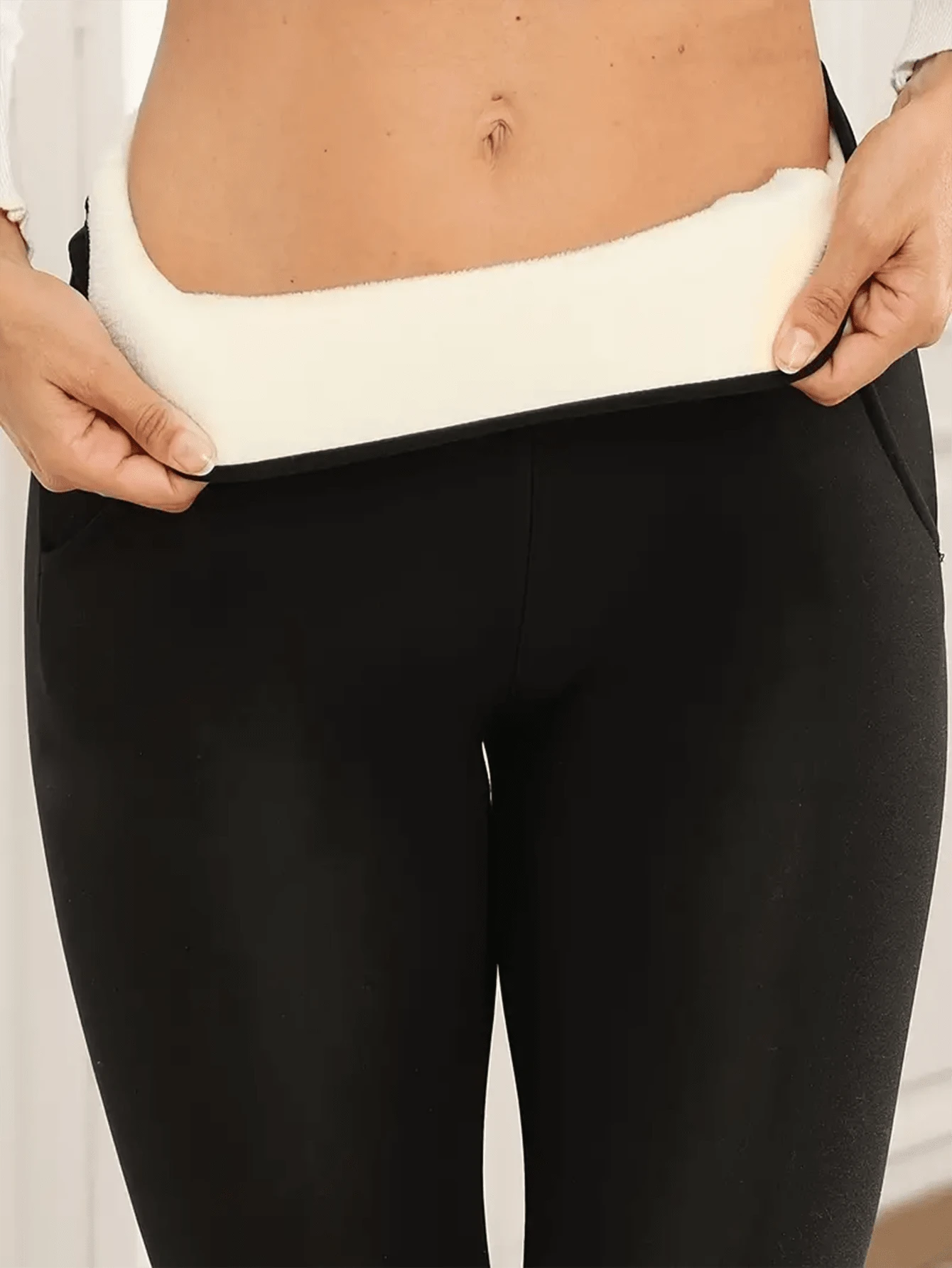 Women Fleece Lined Legging With Pockets