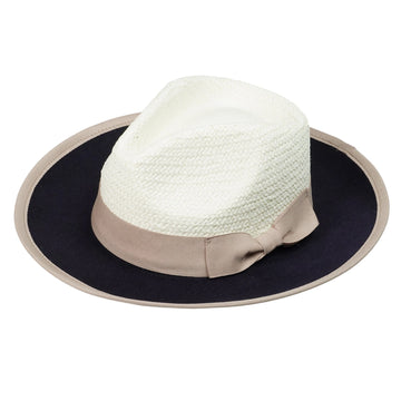 Classic Straw Hat – Nautical Palette, Graceful Accent