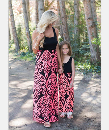 Fashionable Printed Sleeveless Mommy and Me Maxi Dress (2539199004756)