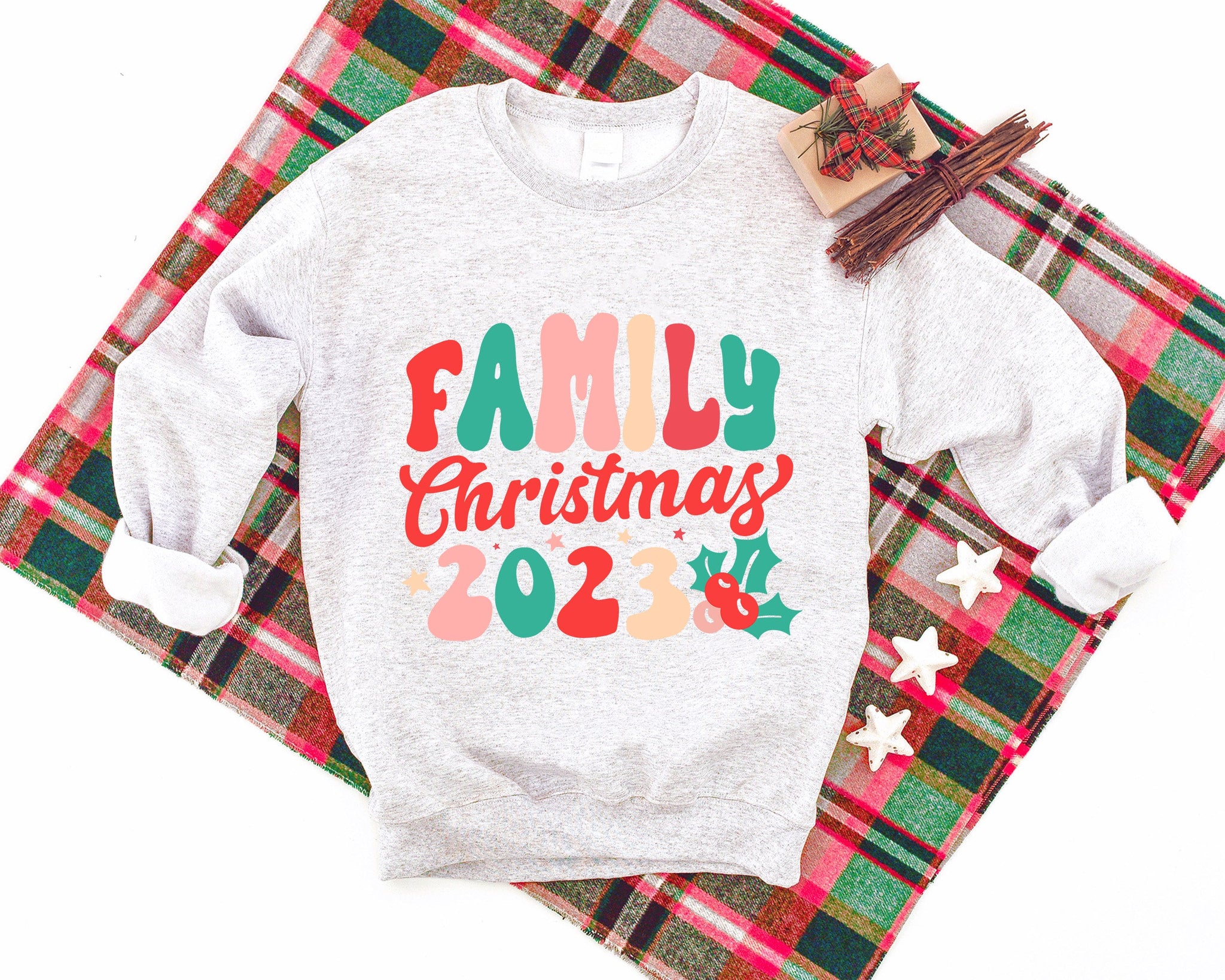 "FAMILY Chirstmas 2023"Colorful Letter Pattern Family Christmas Matching Pajamas Tops Cute Light-gray Long Sleeve Sweatshirt With Dog Bandana