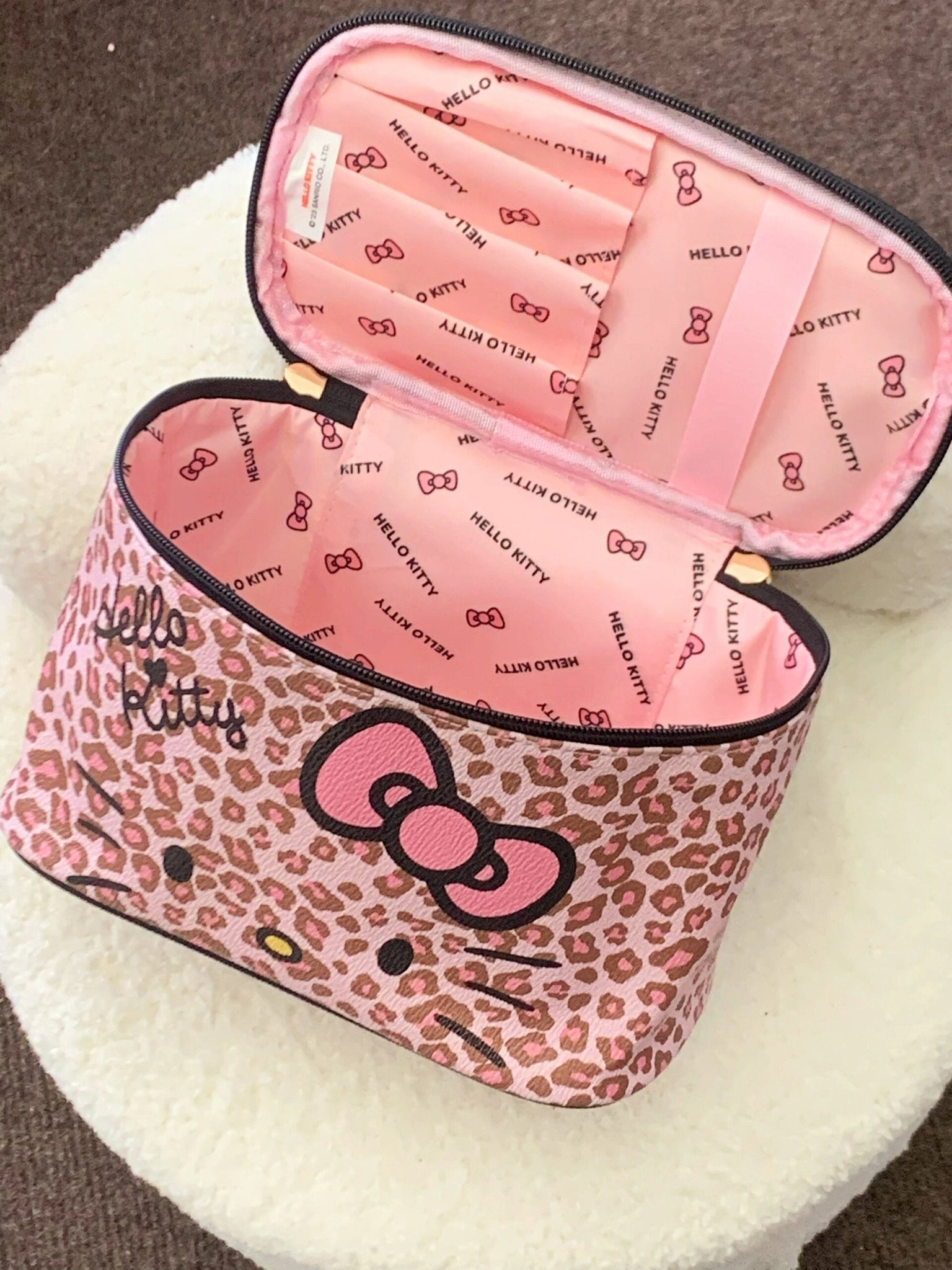 Hellokitty Leopard print Travel Makeup Portable Storage Bag